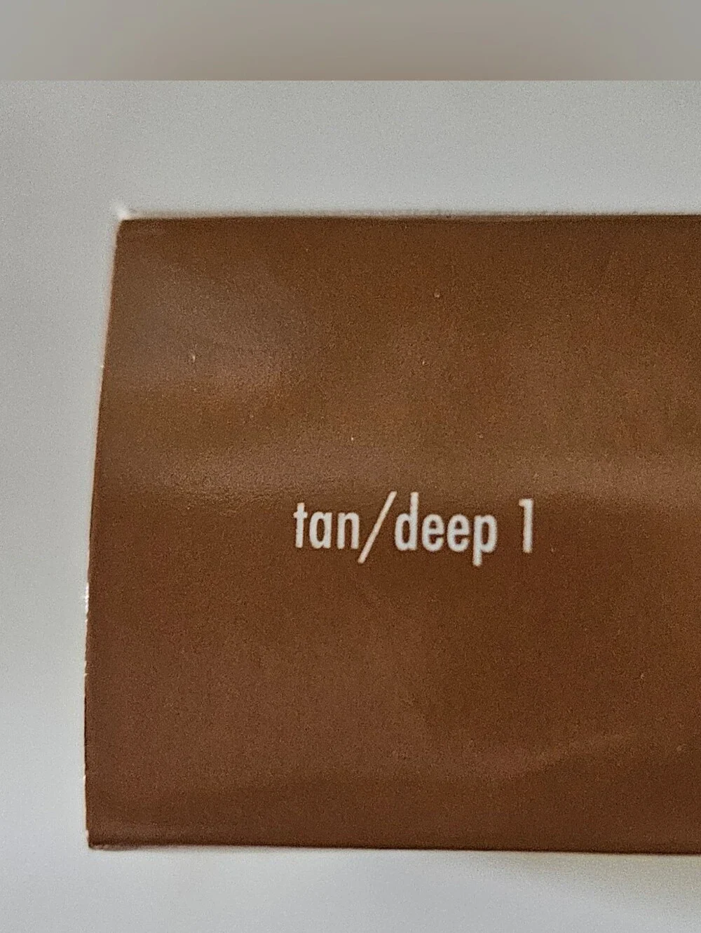 STILA Hide & Chic Fluid Foundation In Tan Deep 1